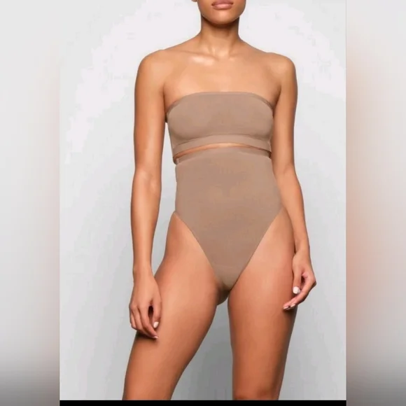 SKIMS Sheer High-Waisted Thong 🤎 XS | Clay | NWT - Picture 3 of 3